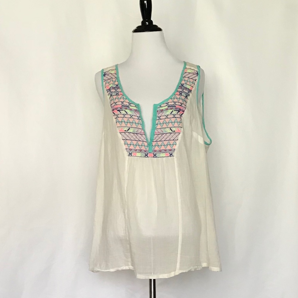 Maurice’s Sleeveless blouse